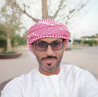 عمر العويداني | خبير رقمي معتمد من جوجل وخبرة في التسويق الرقمي لأكثر من 10 سنوات.